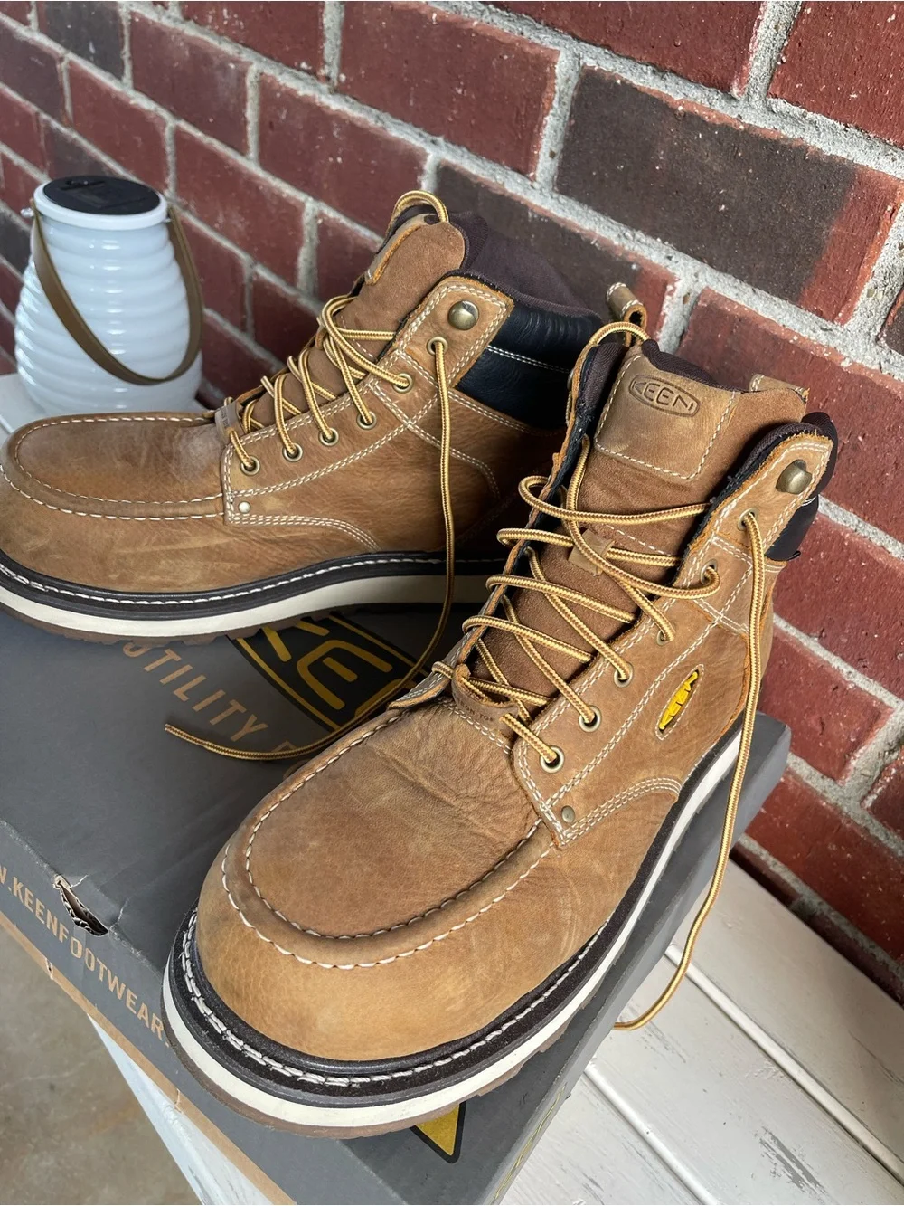 Keen rugged leather